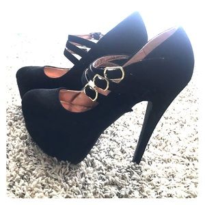High heels with platform